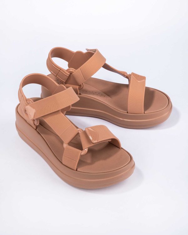 AZALEIA OLIVIA PLAT SANDAL FEM